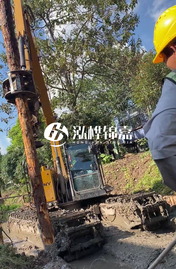 景德鎮(zhèn)河道清淤專業(yè)施工-狹窄河道挖機(jī)清理河道的方法？